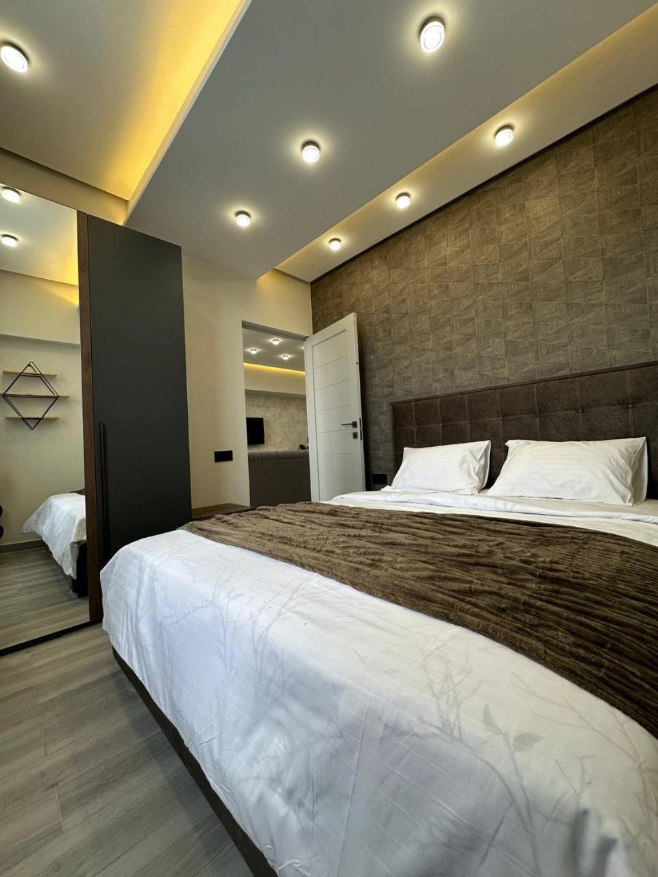 New In The Center Of Apartment *